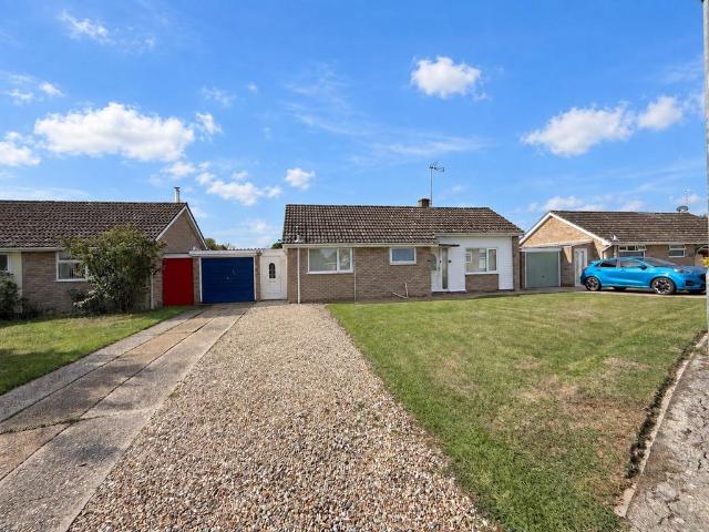 Bungalow for sale in Hare Green, Dale Hill