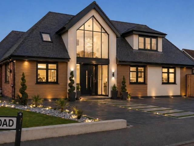 Bungalow for sale in Elstree and Borehamwood, Borehamwood