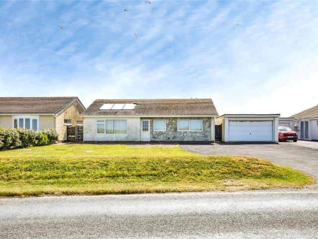 Bungalow for sale in Dol-y-bont, Wales