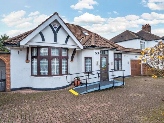 Bungalow for sale in West Wickham, Greater London