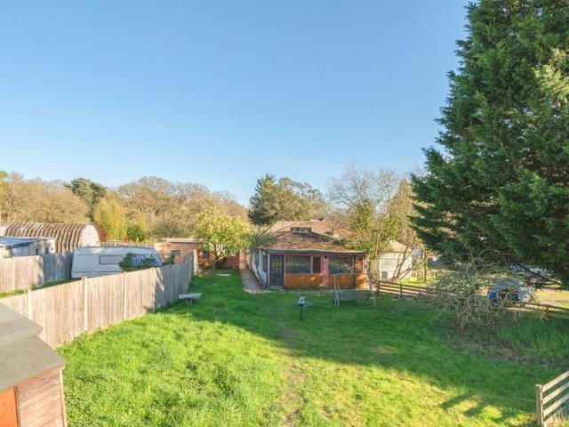 Bungalow for sale in Finchampstead
