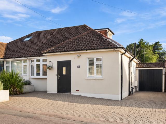 Bungalow for sale in Sunnymede, Billericay