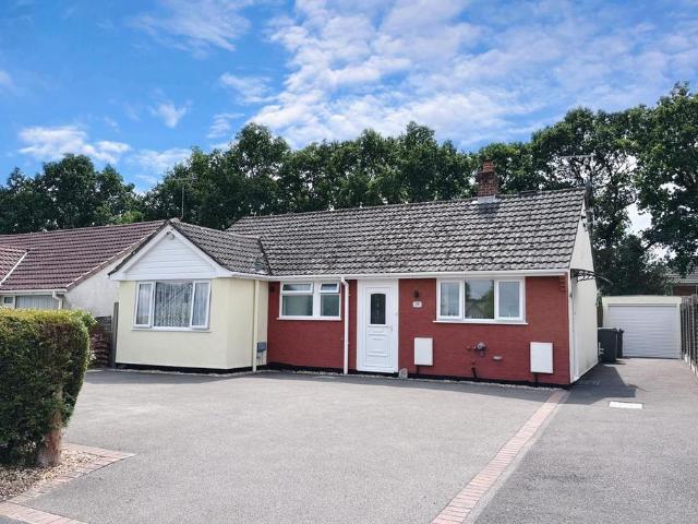 Bungalow for sale in Ebblake, Verwood