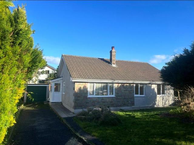 Bungalow for sale in Hundleton, Wales