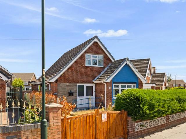 Bungalow for sale in The Willows, North East Lincolnshire