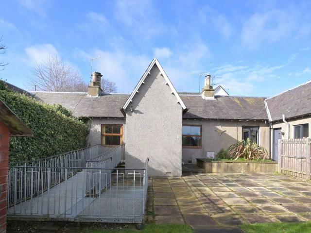 Bungalow for sale in Gateside, Scotland