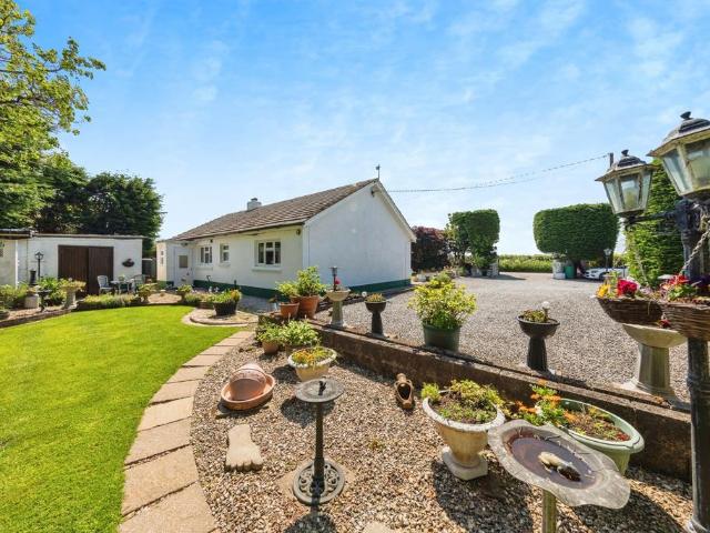 Bungalow for sale in Eglwyscummin, Pendine