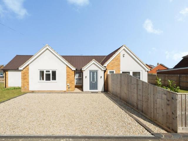 Bungalow for sale in Evershot, Oxfordshire