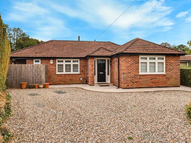 Bungalow for sale in Hillview, Surrey