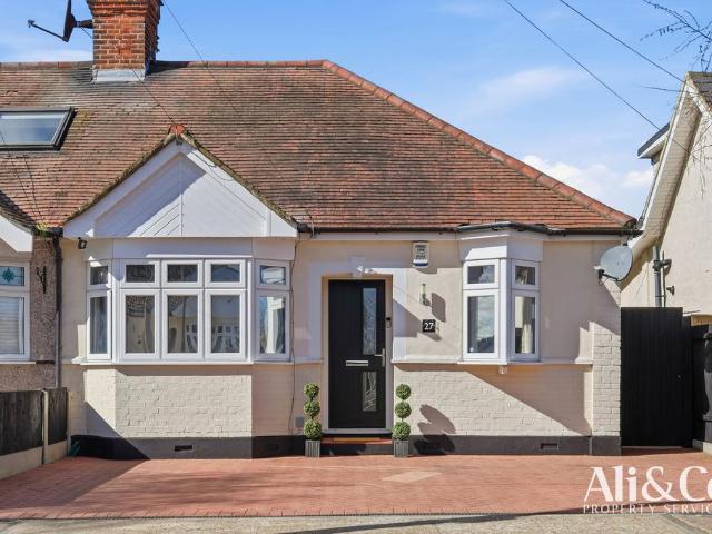 Bungalow for sale in Grays, Essex