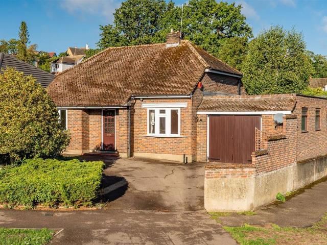Bungalow for sale in Kings Hill, Colliers End