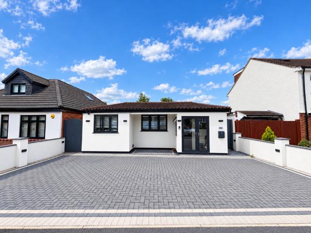 Bungalow for sale in Harold Wood, Greater London