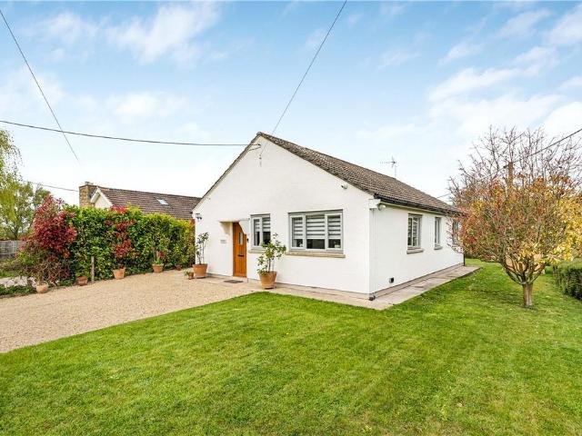 Bungalow for sale in Cherhill, Wiltshire