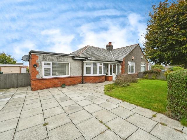 Bungalow for sale in Whiston Cross, Whiston
