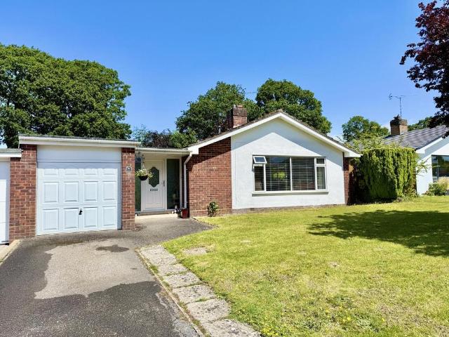 Bungalow for sale in Highcliffe