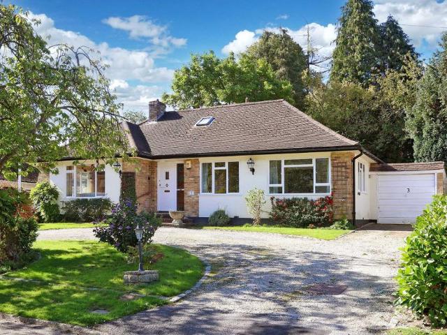 Bungalow for sale in Penn, Forty Green