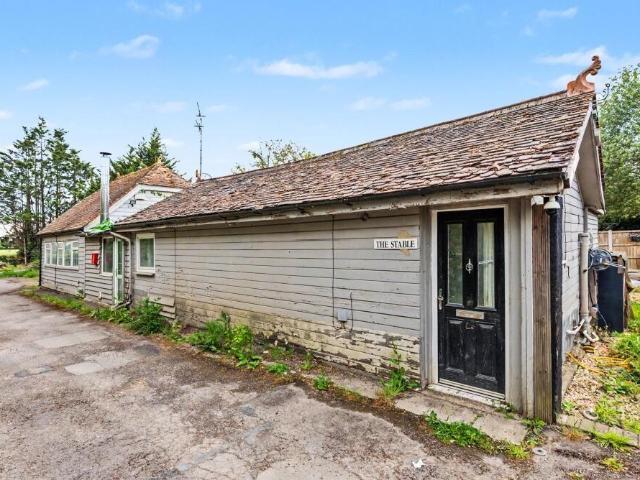Bungalow for sale in Hillview, Surrey