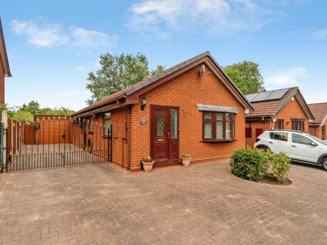 Bungalow for sale in Bloxwich, West Midlands
