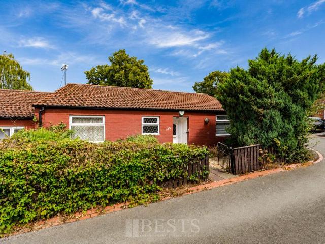 Bungalow for sale in Windmill Hill, Halton
