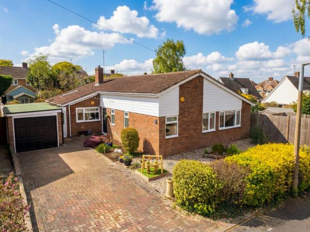 Bungalow for sale in Duton Hill, Essex
