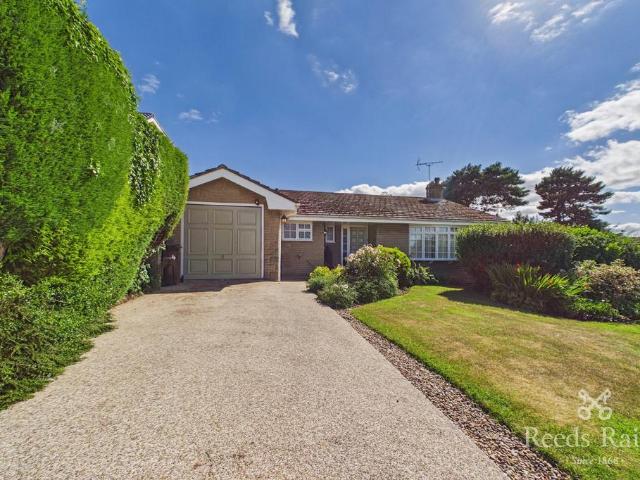 Bungalow for sale in Harthill, Rotherham
