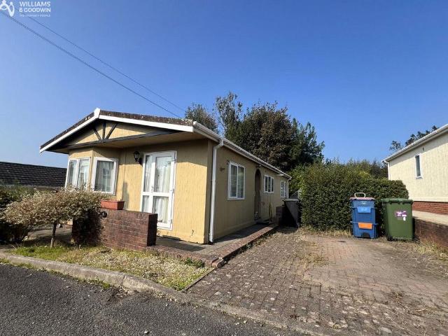 Bungalow for sale in Porth Amlwch, Amlwch