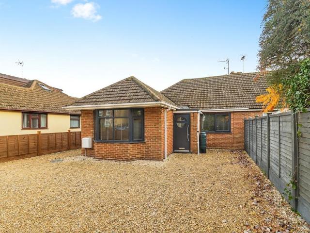 Bungalow for sale in Tilsworth, Bedfordshire