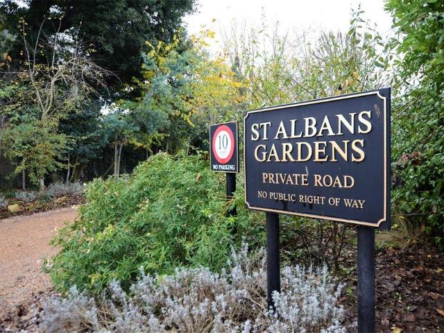Bungalow for sale in London Borough of Richmond upon Thames, Greater London