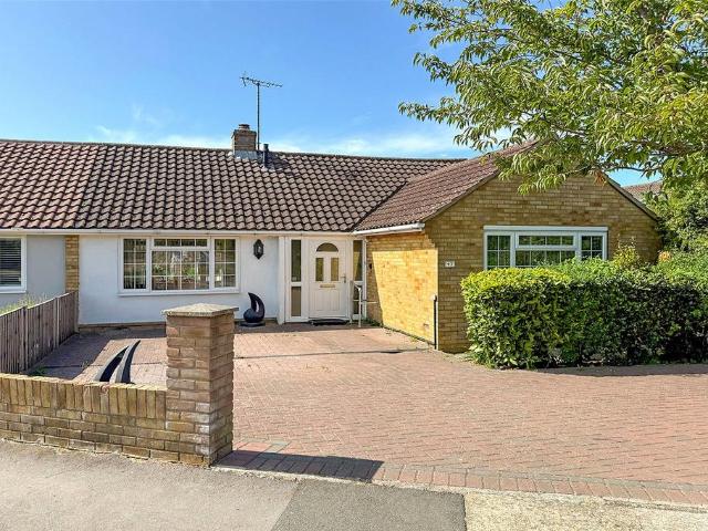 Bungalow for sale in Toddington, Clapham