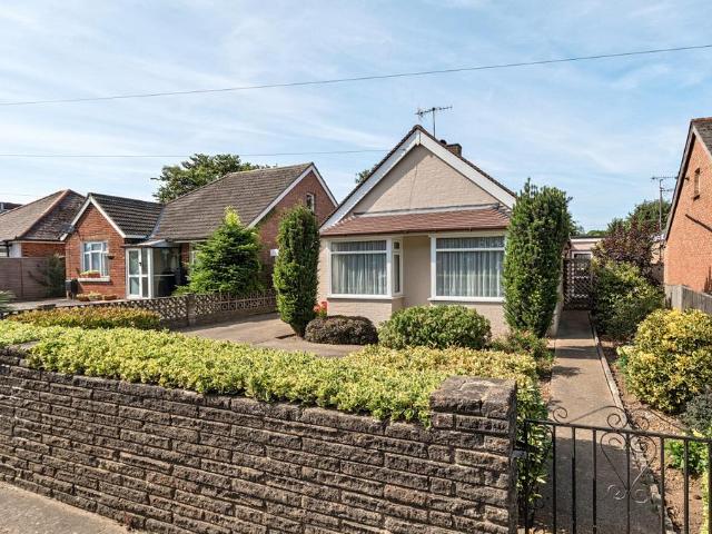 Bungalow for sale in Fishersgate, West Sussex