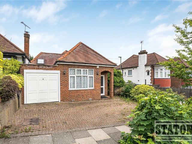 Bungalow for sale in East Barnet, Greater London