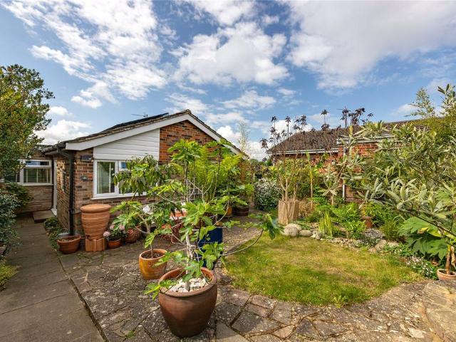 Bungalow for sale in Bedford