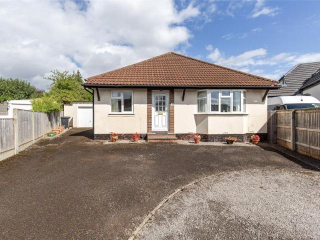 Bungalow for sale in Feckenham, City Of Bristol