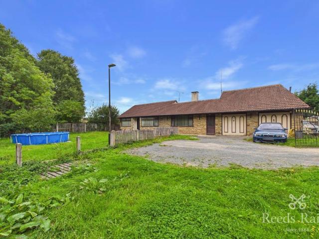 Bungalow for sale in Whitwood, West Yorkshire