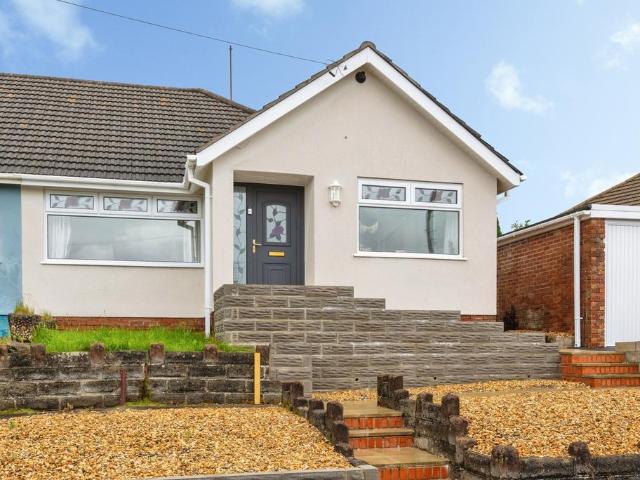 Bungalow for sale in Capel, Felinfoel