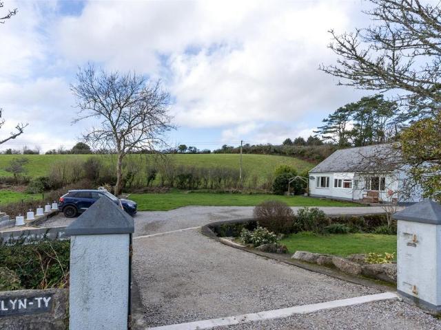 Bungalow for sale in Cornwall