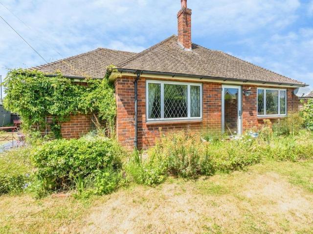 Bungalow for sale in Barnham and Eastergate, Clapham