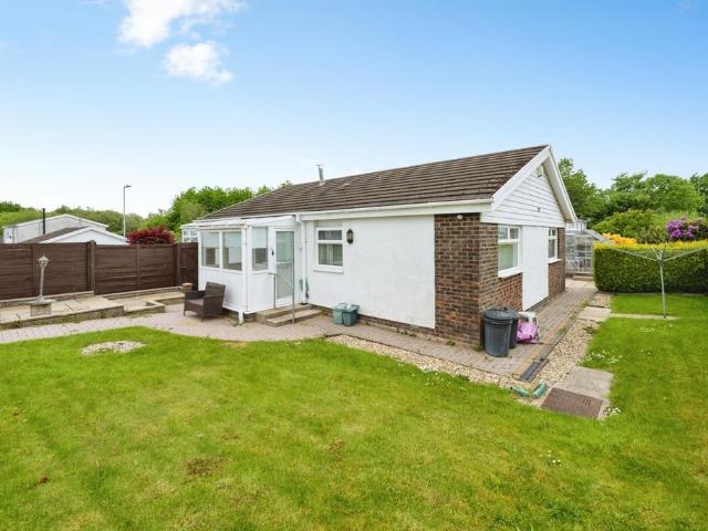 Bungalow for sale in Gorseinon, Wales