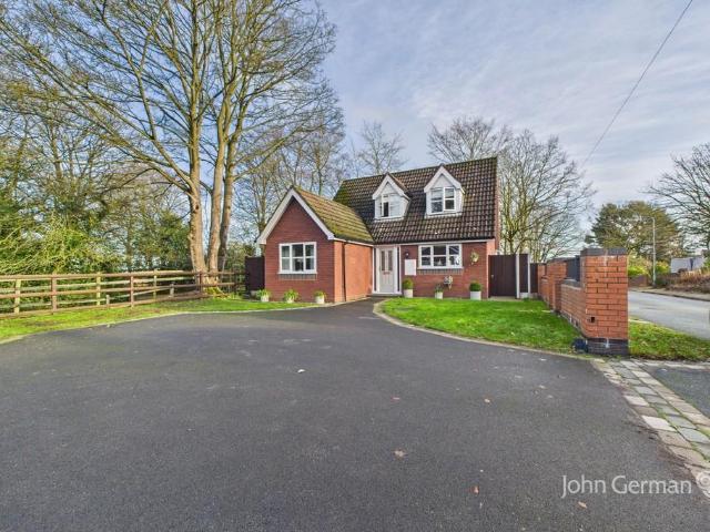 Bungalow for sale in Chadsmoor, Staffordshire