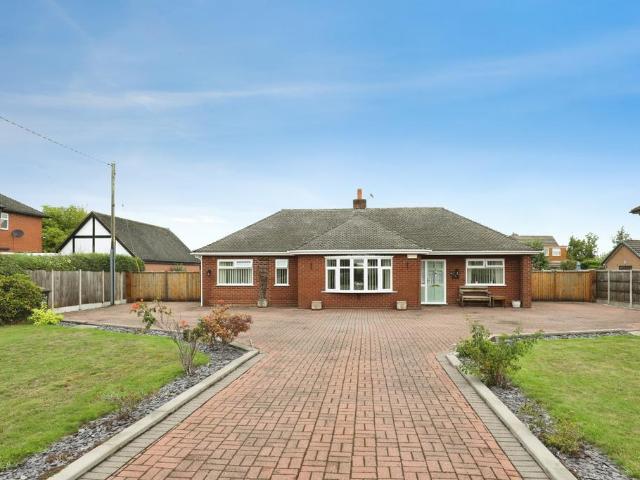 Bungalow for sale in Shavington cum Gresty, Shavington