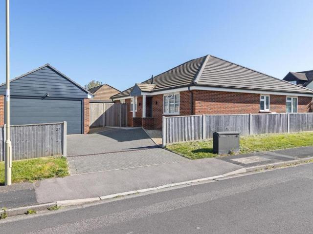 Bungalow for sale in Bolton Low Houses, Hampshire