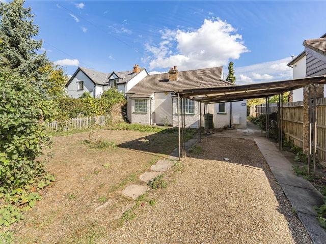 Bungalow for sale in Garden City, Greater London