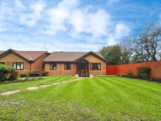 Bungalow for sale in Bloxwich, West Midlands