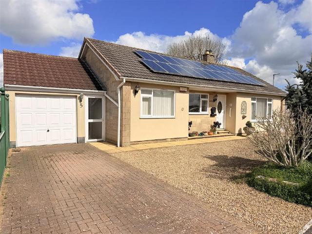 Bungalow for sale in Frome