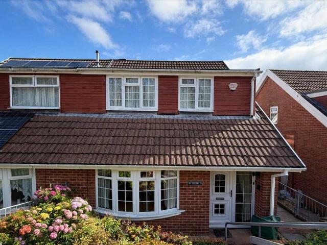 Bungalow for sale in Tonypandy, Penygraig