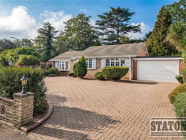 Bungalow for sale in London Borough of Barnet, Greater London