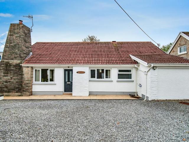 Bungalow for sale in Saundersfoot, Wales