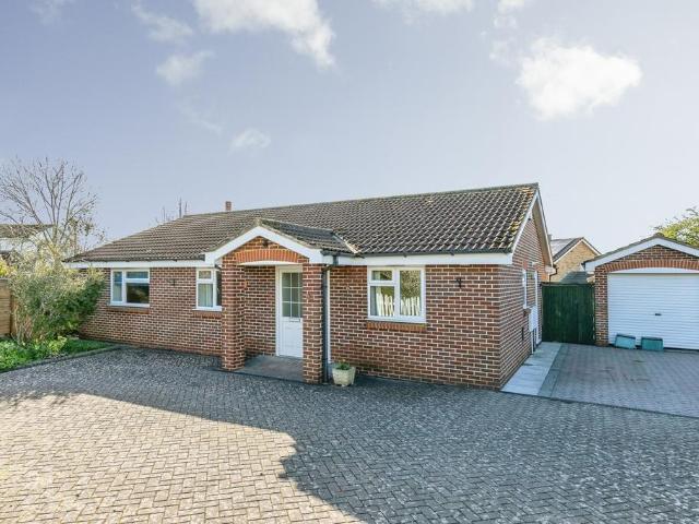 Bungalow for sale in Easton-in-gordano, North Somerset