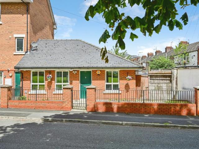 Bungalow for sale in Calderstones