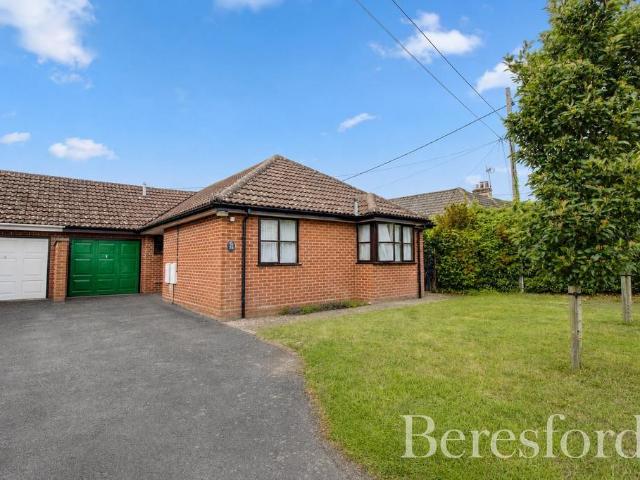 Bungalow for sale in Lawford, Dale Hill